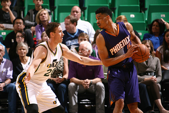 通过此役巩 通过此役巩