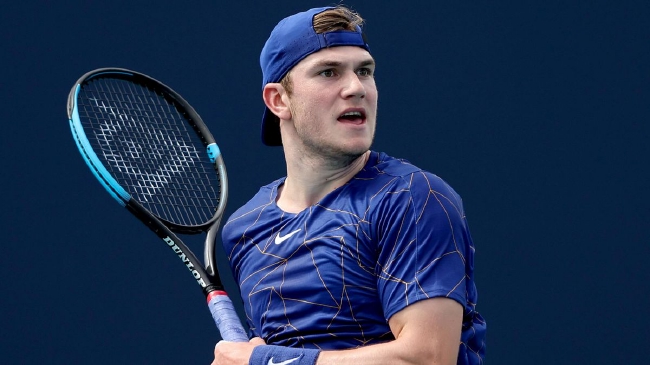 一路高歌猛 一路高歌猛